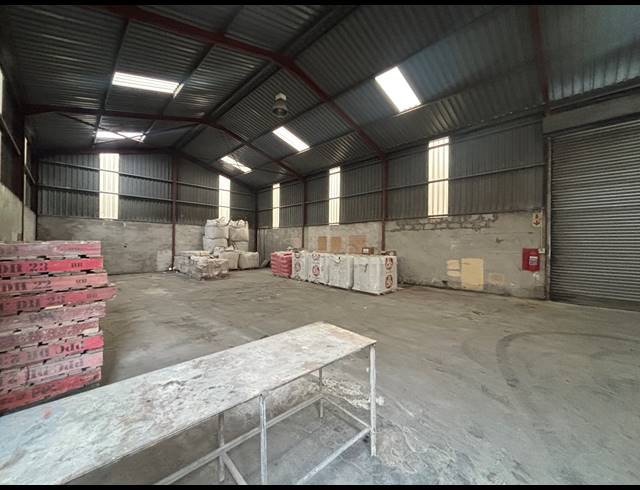 2,356M² WAREHOUSE TO LET IN EPPING INDUSTRIAL